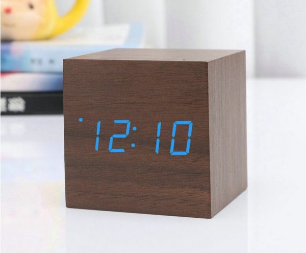 LED electronic clock 6x6x6cm - Image 3