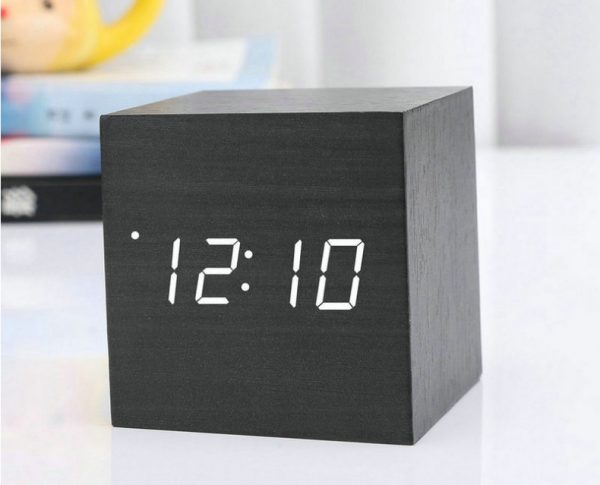 LED electronic clock 6x6x6cm - Image 8